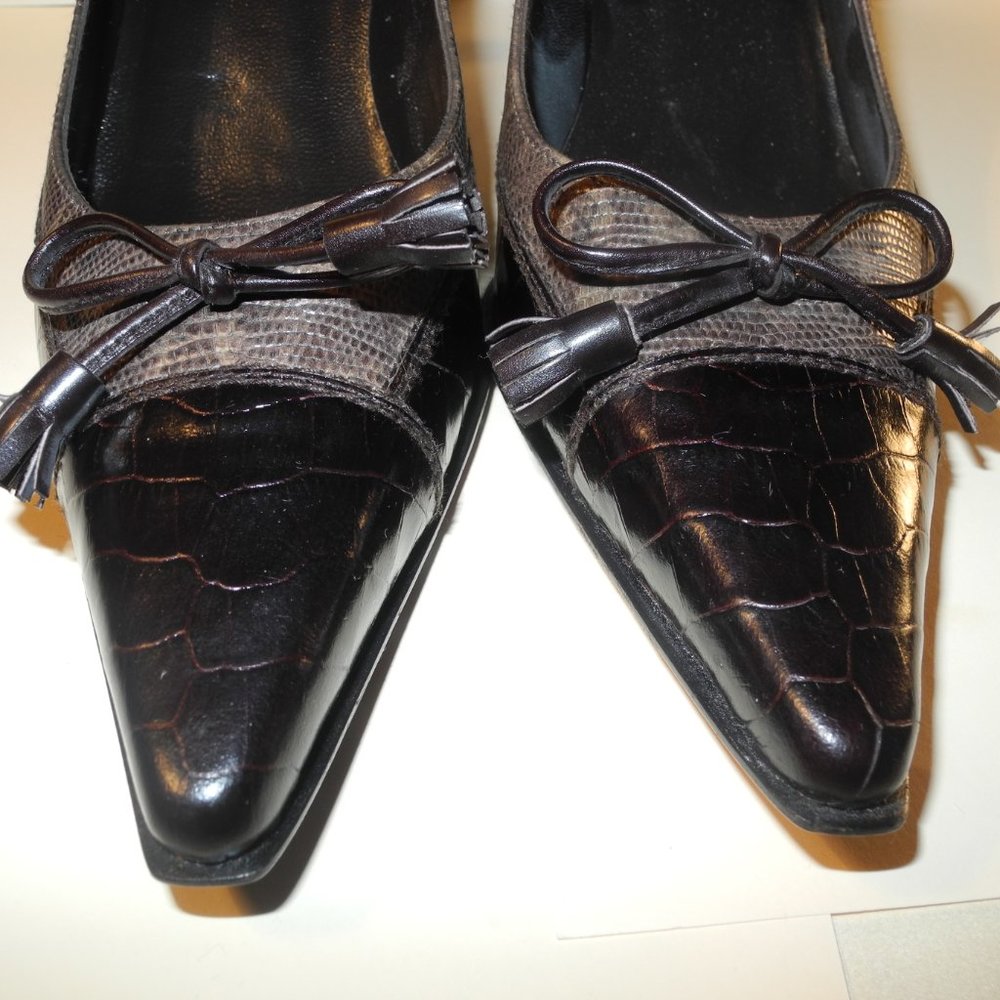 Stuart Weitzman - Brown Classy Pointed Toe Pumps - image 3